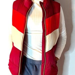 Puffer Vest Old Navy used for one vacation. Excellent condition.